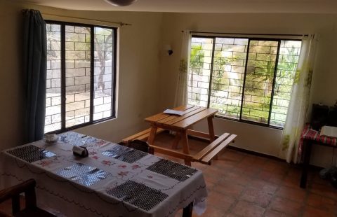 Quinta con piscina-Yunguilla-Q1080