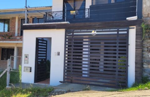 C2014_HERMOSA CASA EN VENTA: SECTOR SANTA TERESITA DE MONAY