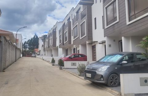 C2012_SE VENDE CASA, SECTOR RIO AMARILLO